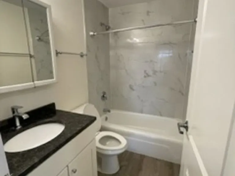 Live the Lakefront Dream at North Shore Apartments — Photo 7