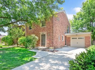 812 S Madison Ave, La Grange, IL 60525
