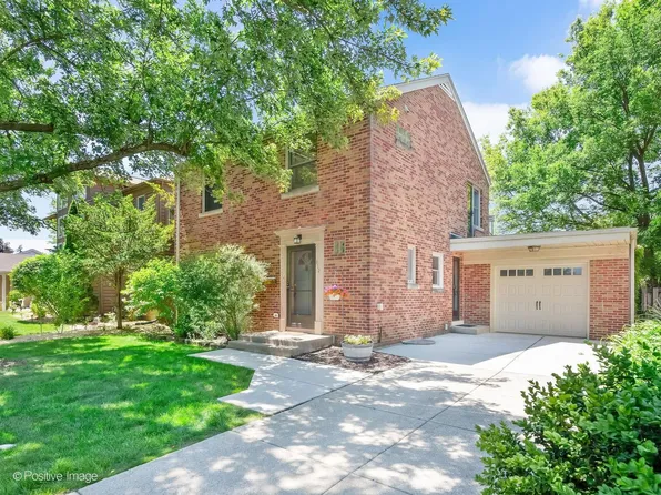 812 S Madison Ave, La Grange, IL 60525