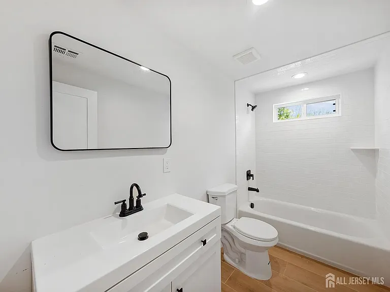 3 Meadow Rd #3 — Photo 8