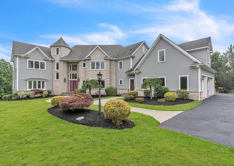 1661 Suffield St, Agawam, MA 01001 Zillow