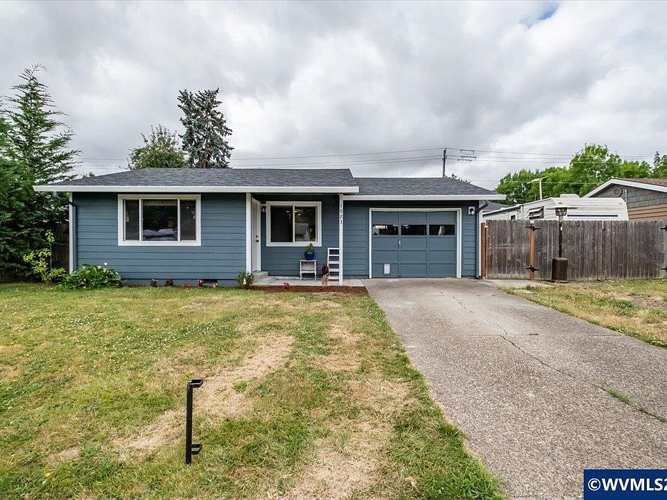 1st image of 1023 Josephine St E