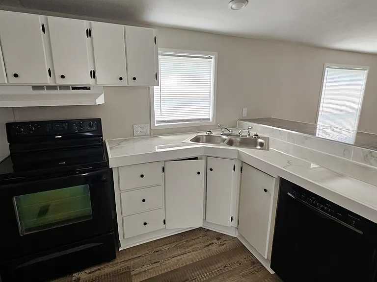 610 E Branch Dr — Photo 5