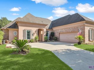 38042 Jefferson Crossing Ave, Prairieville, LA 70769