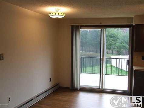 Eat-in Kitchen with Slider & Storm Door