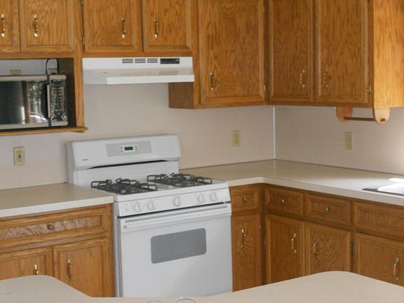 16047763_4