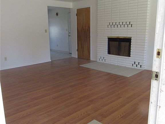 4th image of 334 Choker St SE