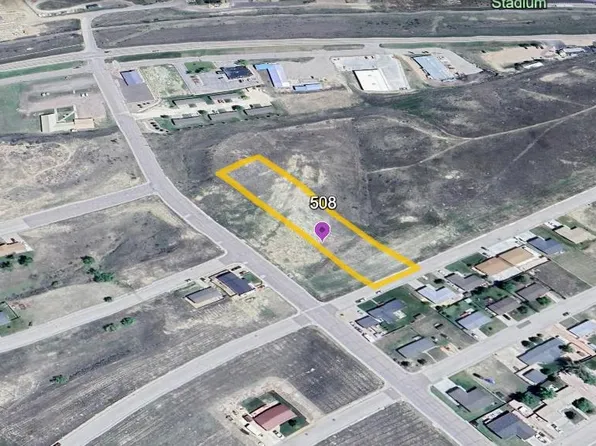 508 Emigrant Dr, Glenrock, WY 82637