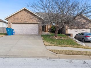 2305-2307 W Jonquil Ln, Ozark, MO 65721