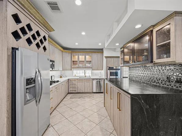 6023 Charlestown Colony Ct, Houston, TX 77084