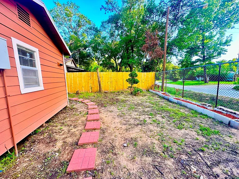 19422 Borders Dr — Photo 11