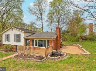 18925 Red Oak Ln, Triangle, VA 22172