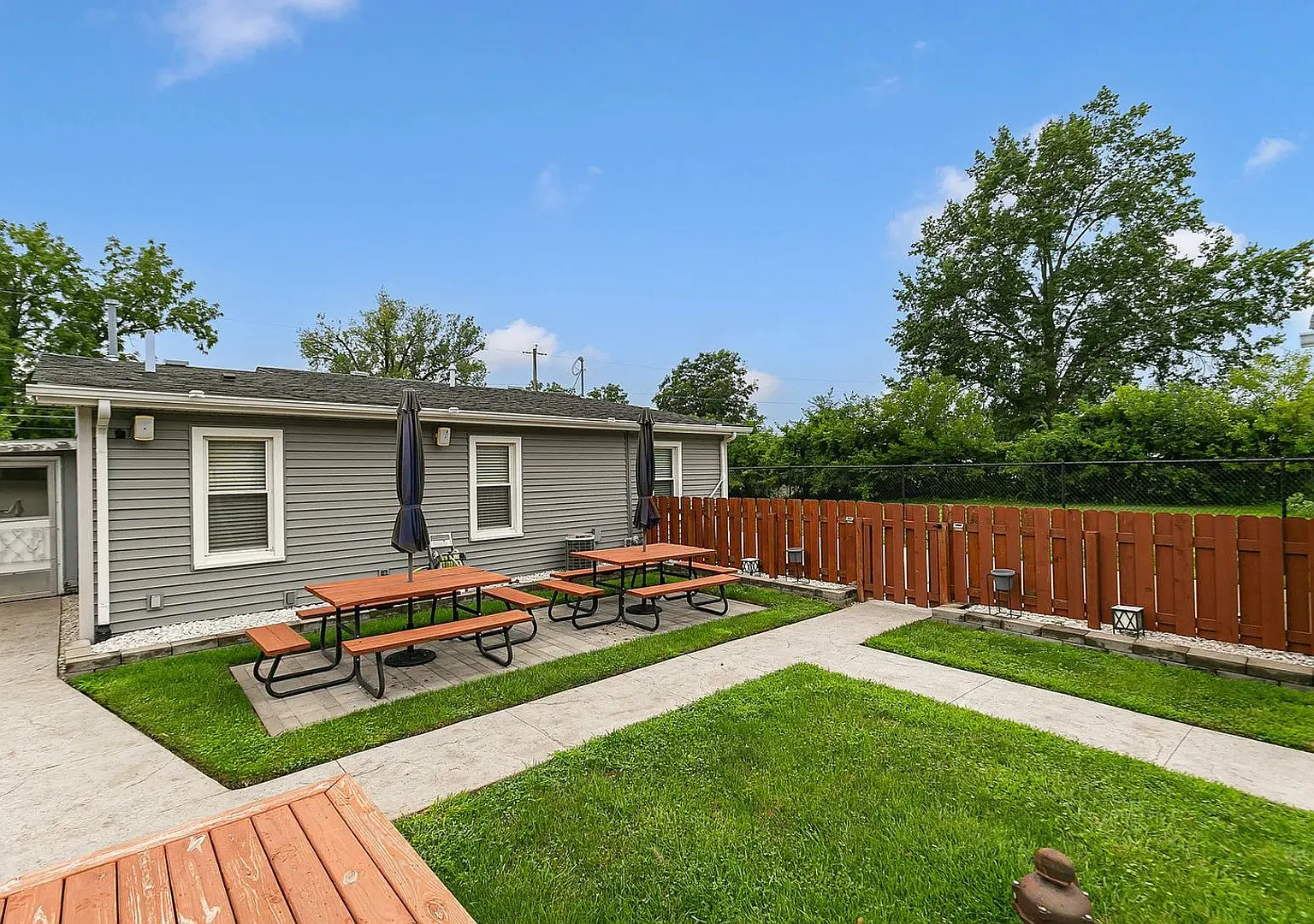 3-Bedroom Home with Detached Garage in Rock Island — Photo 4