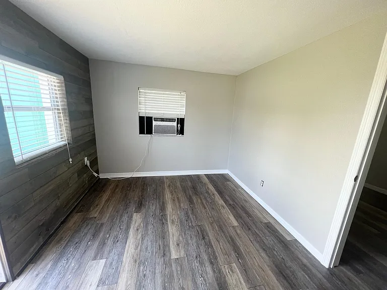 1303 North Ave — Photo 7