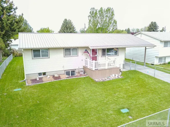 1570 Vernon St, Blackfoot, ID 83221