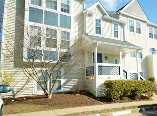 12935B Grays Pointe Rd, Fairfax, VA 22033