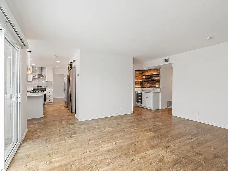 7898 Hemphill Dr — Photo 5