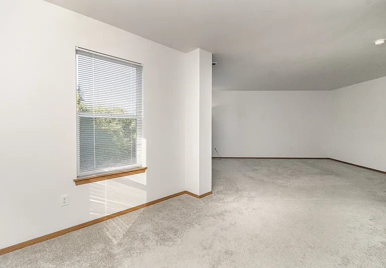 11916 130th St E — Photo 46