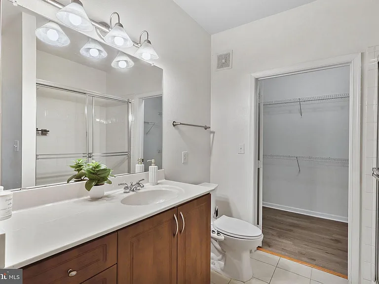 12925 Centre Park Cir #301 — Photo 13