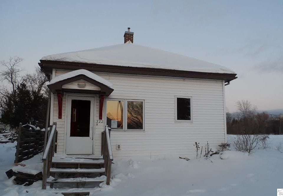 1st image of 322 11th Ave W