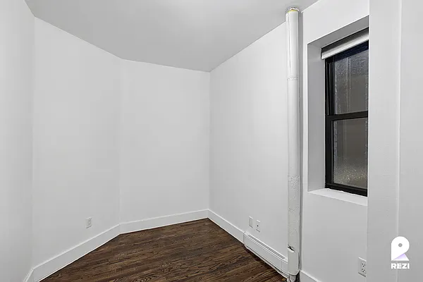 Rented by REZI | media 17