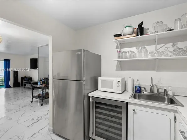 4043 NW 16th Street #201, Lauderhill, FL 33313