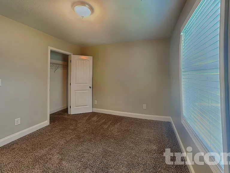 513 Sourwood Dr — Photo 10