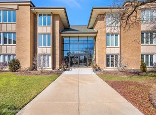 1 Oak Brook Club Dr APT A212, Oak Brook, IL