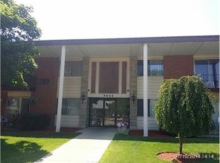 9446 Dee Rd #101A, Des Plaines, IL 60016