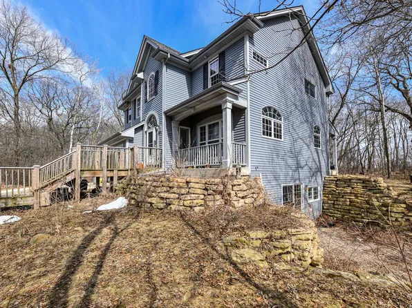 29918 Mt Tom ROAD, Burlington, WI 53105