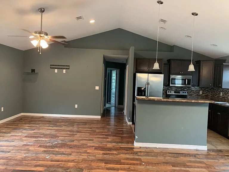 1034 Oakwood Lakes Blvd — Photo 7