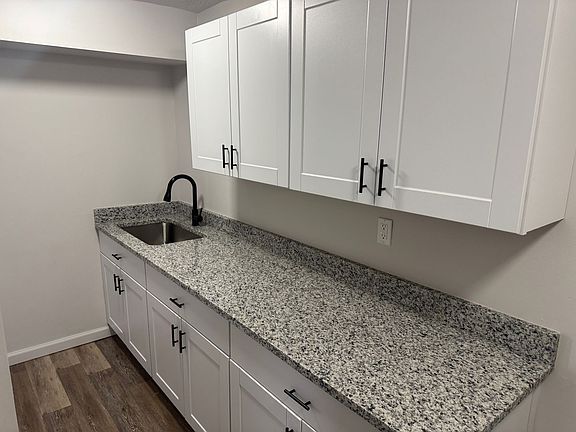 2nd image of 122 Miami St #3