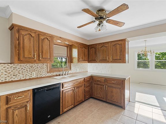 5th image of 1720 Deerwood Cir SE