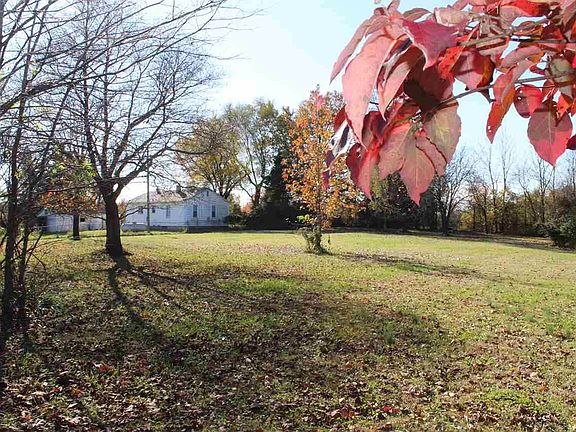 3rd image of 276 County Road 321