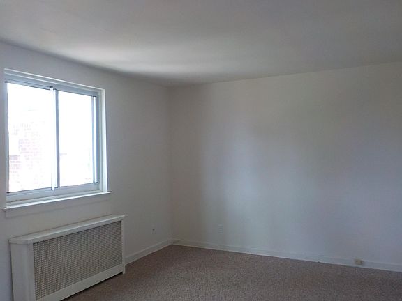 3rd image of 260-26 74th Ave Floor 2