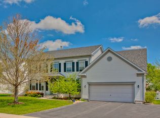 801 Majestic Dr, Algonquin, IL