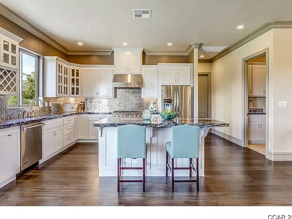 2nd image of 2032 Oak Creek Dr