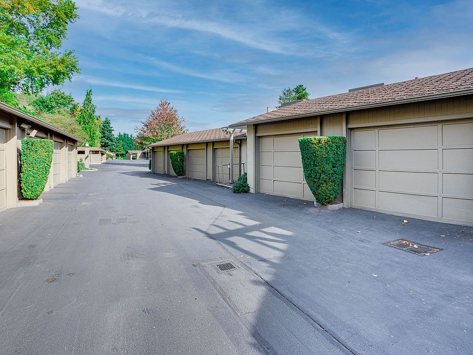 1st image of 6540 Park Point Ln NE #C304