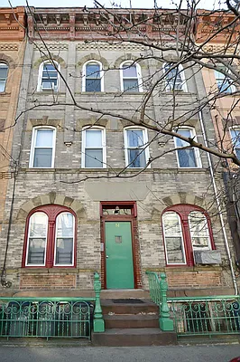 Sold by Greenpoint Properties | media 1