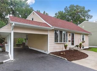 92 Longfellow Dr, Colonia, NJ 07067
