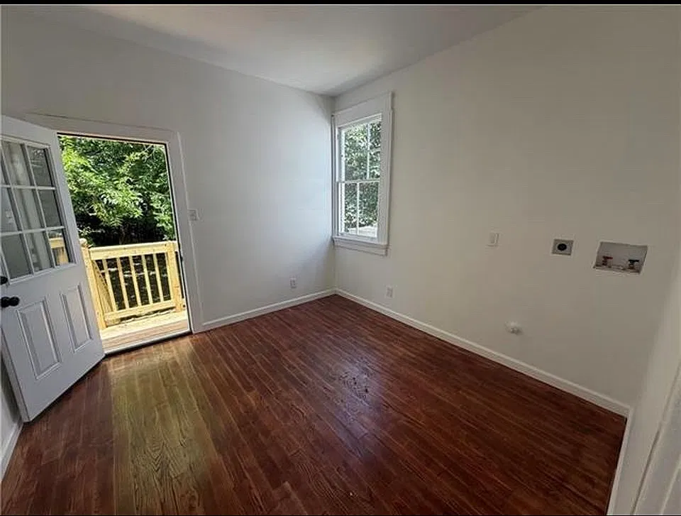 3 bed, 840 sqft, $1,950 — Photo 4