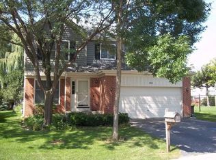 131 Annandale Dr, Lake In The Hills, IL 60156