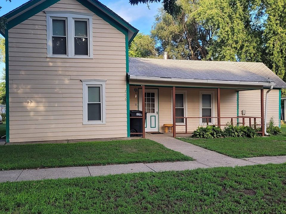 1st image of 206 Elm St