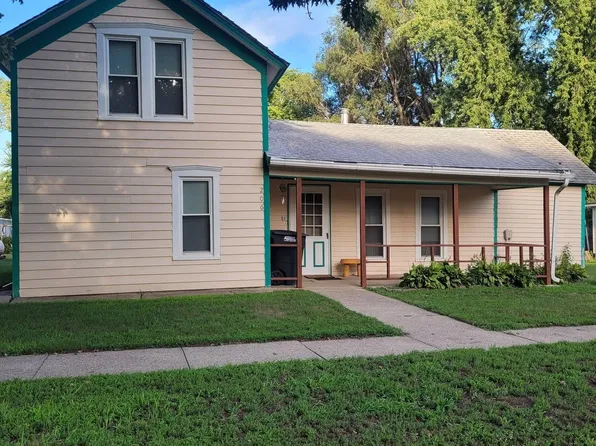 206 Elm St, Correctionville, IA 51016