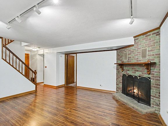 3rd image of 1714 Kingston Ln