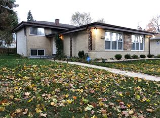 4837 W 107th St, Oak Lawn, IL 60453