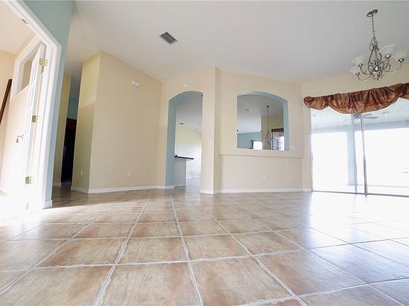 4th image of 1715 Goosecross Ct