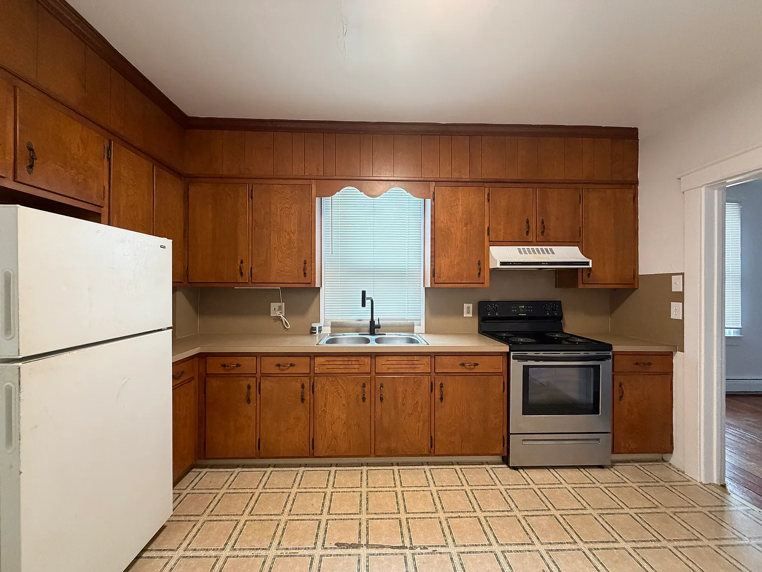 52 W Frederick St — Photo 4