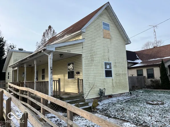 337 E 10th St, Rushville, IN 46173