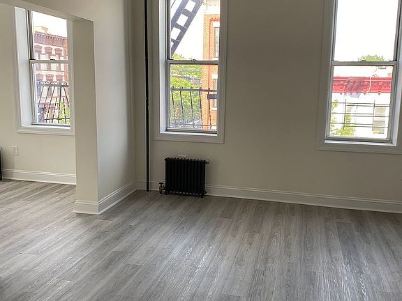 3rd image of 1320 Broadway Unit 1